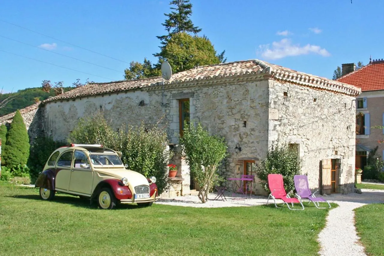 Gites Grand Pre ! Et La Roulotte De Roquecor 0*,  France