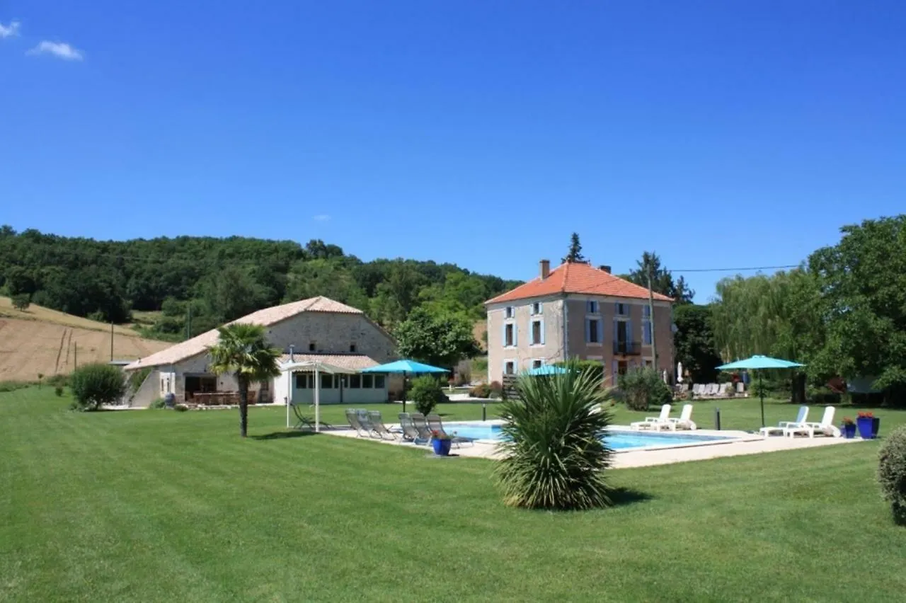Gites Grand Pre ! Et La Roulotte De Roquecor