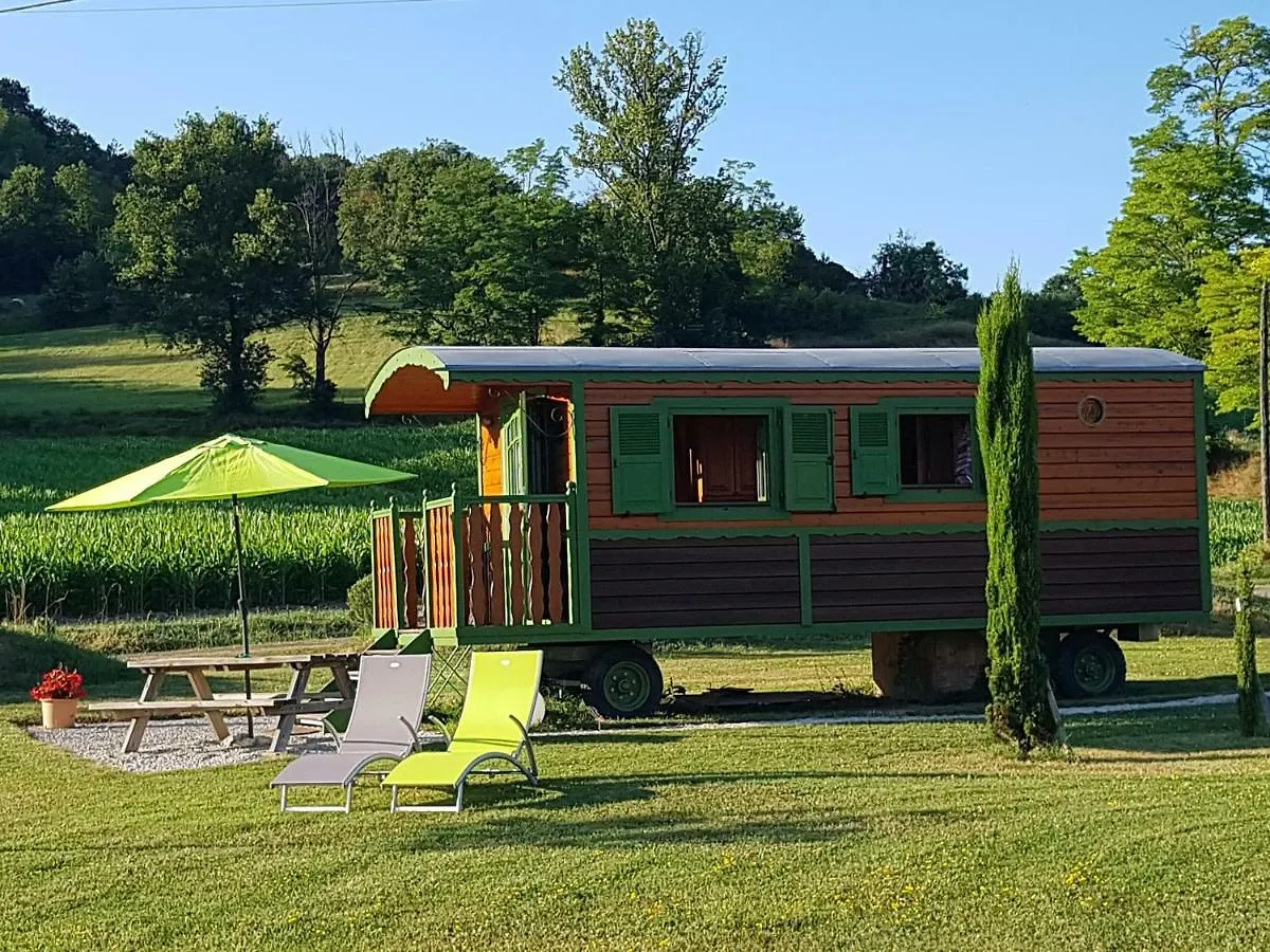 Gites Grand Pre ! Et La Roulotte De Roquecor Holiday home
