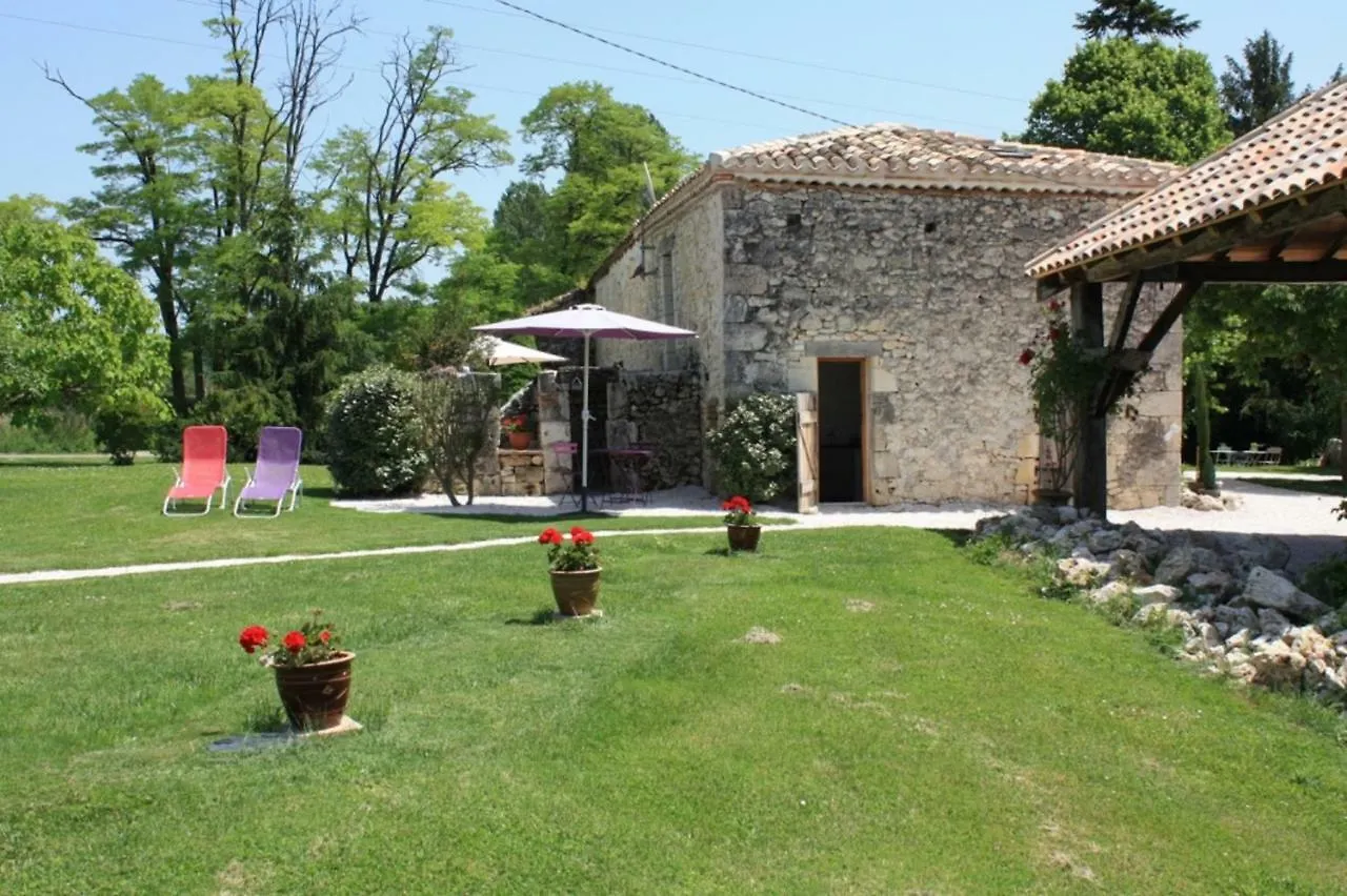 Gites Grand Pre ! Et La Roulotte De Roquecor Holiday home