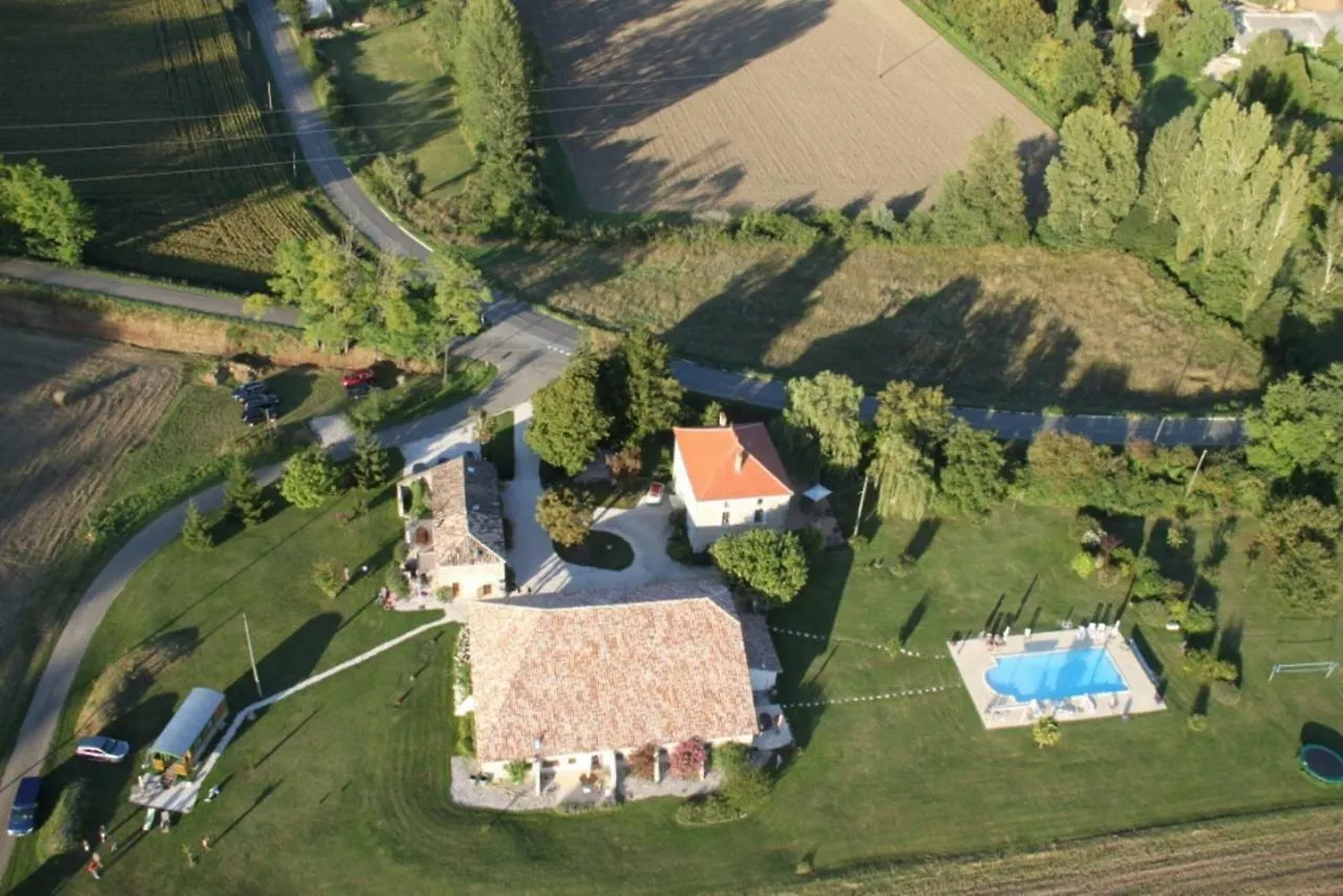 Gites Grand Pre ! Et La Roulotte De Roquecor