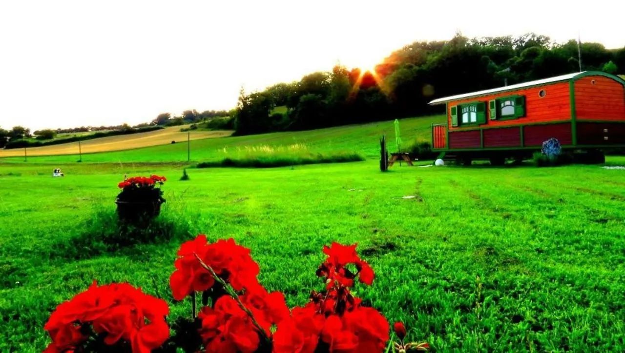 Holiday home Gites Grand Pre ! Et La Roulotte De Roquecor