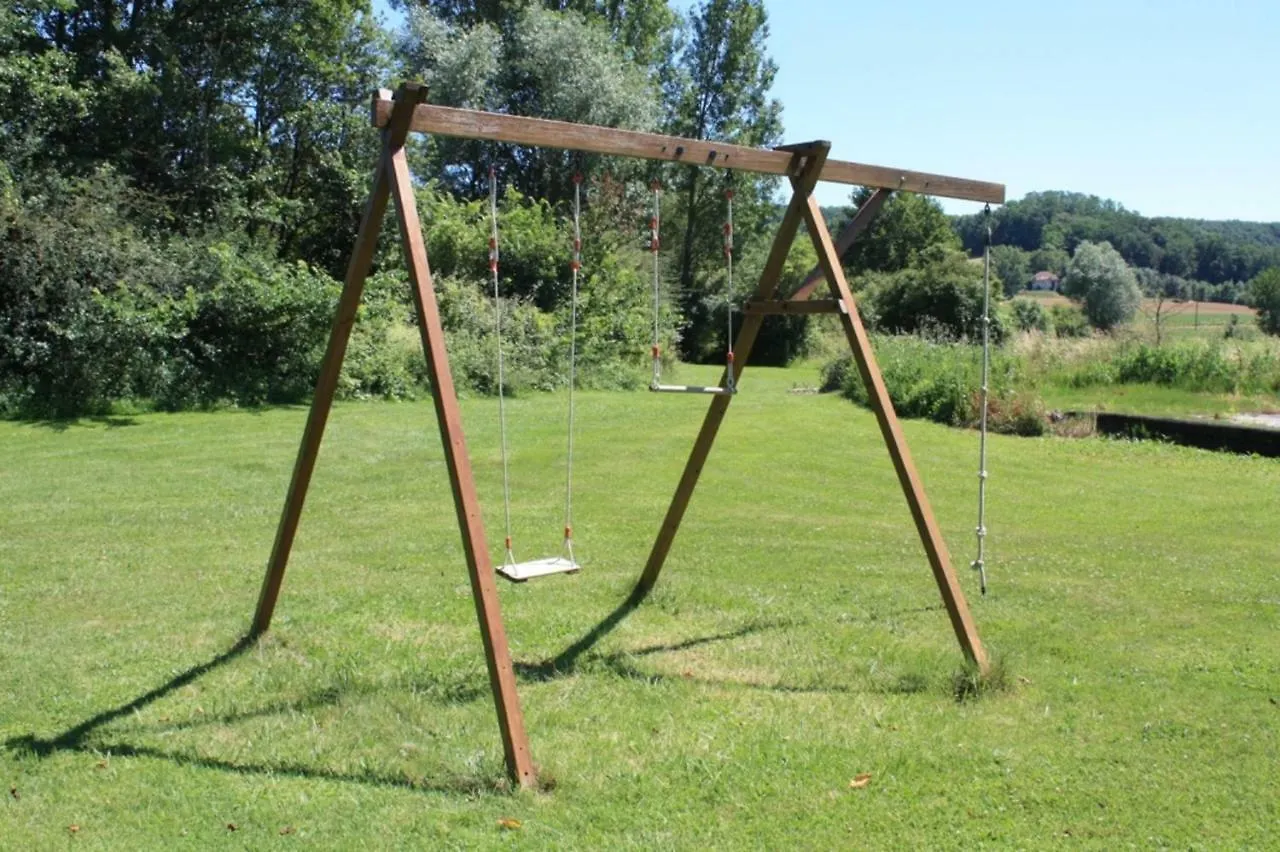 Gites Grand Pre ! Et La Roulotte De Roquecor Holiday home