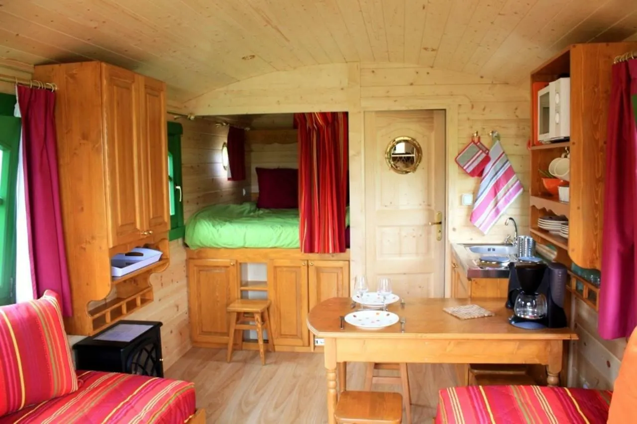 Holiday home Gites Grand Pre ! Et La Roulotte De Roquecor