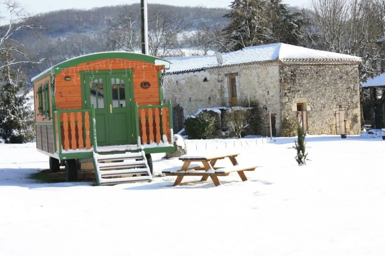 Gites Grand Pre ! Et La Roulotte De Roquecor Holiday home