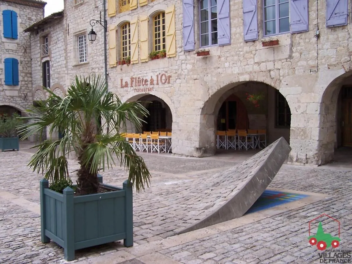 Gites Grand Pre ! Et La Roulotte De Roquecor France